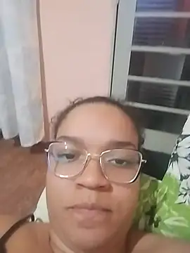 Snapshot of Esquetadinhas chatting on 07/10/26, 12:37 Esquetadinhas online show from 07/10/26, 12:37