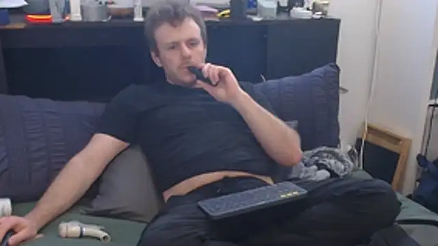 Snapshot of kinkyboipig chatting on 07/19/26, 07:01 kinkyboipig online show from 07/19/26, 07:01