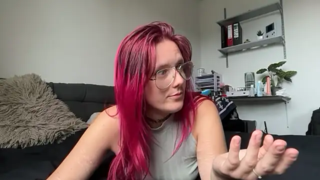 LeaLoveXXX online show from 07/06/26, 07:05
