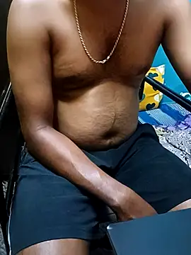 Snapshot of Lawrencedlkk007 chatting on 03/02/25, 12:32 Lawrencedlkk007 online show from 03/02/25, 12:32