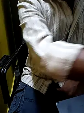 Snapshot of Lawrencedlkk007 chatting on 03/07/25, 06:54 Lawrencedlkk007 online show from 03/07/25, 06:54