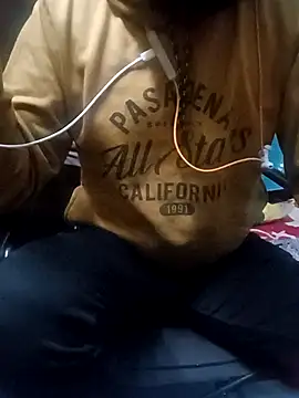 Snapshot of Lawrencedlkk007 chatting on 02/07/26, 02:43 Lawrencedlkk007 online show from 02/07/26, 02:43