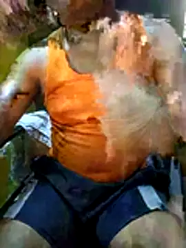 Snapshot of Lawrencedlkk007 chatting on 04/16/26, 09:10 Lawrencedlkk007 online show from 04/16/26, 09:10