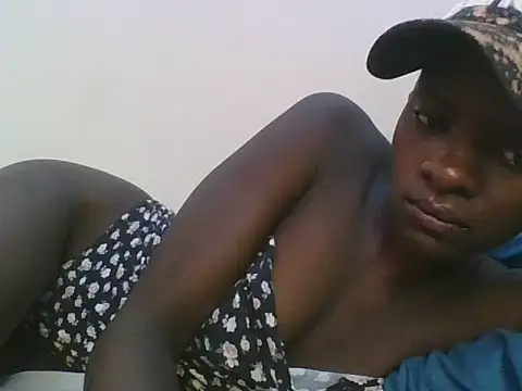 ebonypetite2 online show from 07/05/26, 04:19