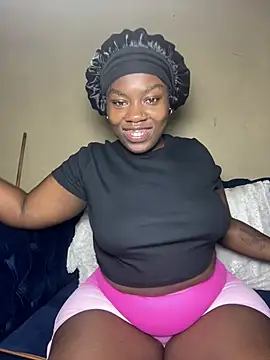 BigBootyBrie01 online show from 06/18/26, 09:14