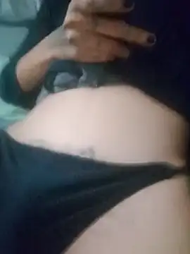 Snapshot of bonequinhaGatinha chatting on 06/10/26, 10:19 bonequinhaGatinha online show from 06/10/26, 10:19
