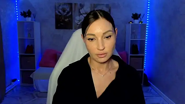 NikoleMills online show from 07/06/26, 03:03