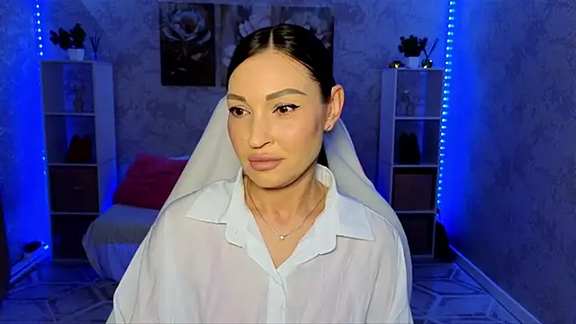 NikoleMills online show from 07/07/26, 06:16