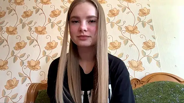 ArethaSchlauch online show from 06/10/26, 02:27