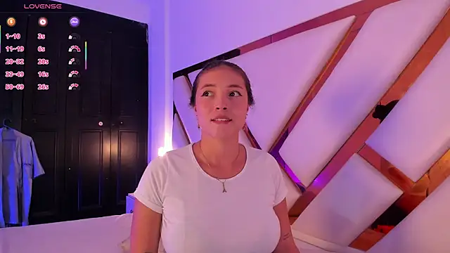Mariana Smiith  online show from 07/09/26, 07:40