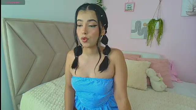 sweet lara23 online show from 07/16/26, 09:10