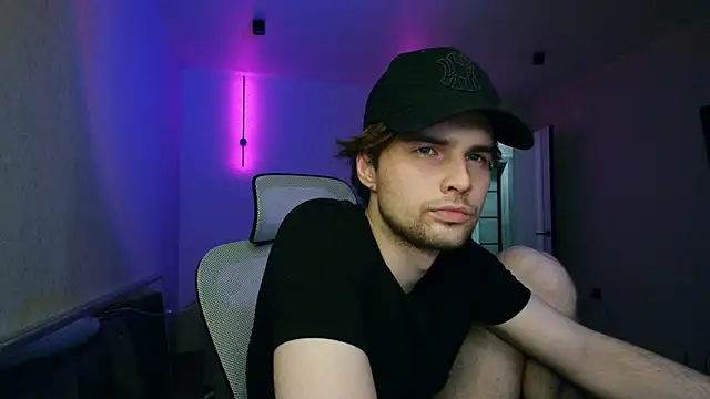 matthewglitch online show from 06/10/26, 06:07