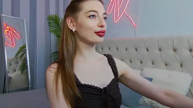 NicolSkye online show from 06/12/26, 01:54