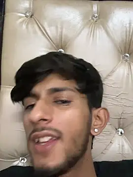 ronnnnn718 online show from 07/09/26, 11:47