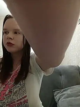 Sara liss online show from 06/17/26, 01:19