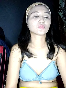 Snapshot of Rayya_4yy chatting on 06/13/26, 03:43 Rayya 4yy online show from 06/13/26, 03:43