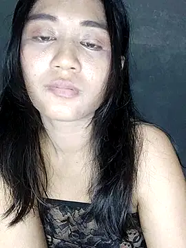 Snapshot of Rayya_4yy chatting on 06/25/26, 04:00 Rayya 4yy online show from 06/25/26, 04:00
