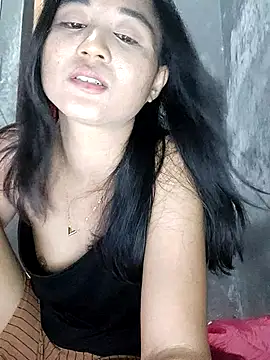 Snapshot of Rayya_4yy chatting on 07/18/26, 07:28 Rayya 4yy online show from 07/18/26, 07:28