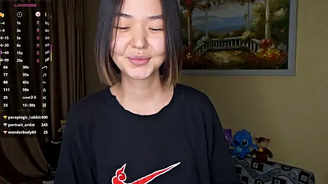 PeachyNoirra online show from 06/12/26, 05:01