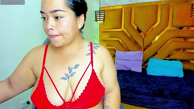 Snapshot of Violett_Cinnamon chatting on 07/17/26, 11:06 Violett Cinnamon online show from 07/17/26, 11:06