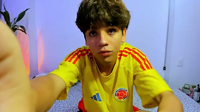 Samy Twink online show from 06/24/26, 03:27