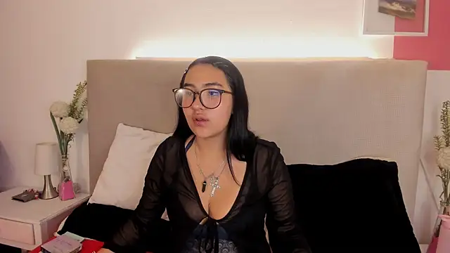 SariBm online show from 06/16/26, 07:16