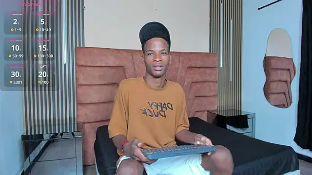 Snapshot of Tyson_Reed chatting on 07/20/26, 11:45 Tyson Reed online show from 07/20/26, 11:45