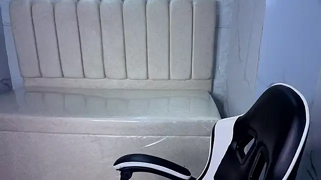 Alana fox tx online show from 06/11/26, 07:45