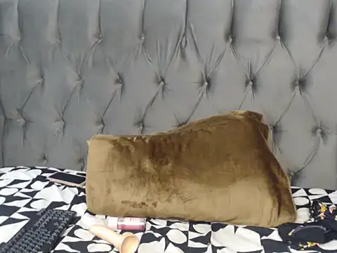 Loyal Alisha online show from 06/25/26, 05:12