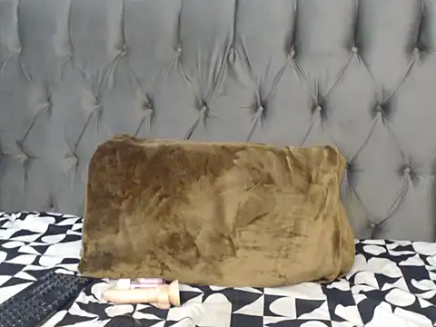 Loyal Alisha online show from 06/25/26, 05:17