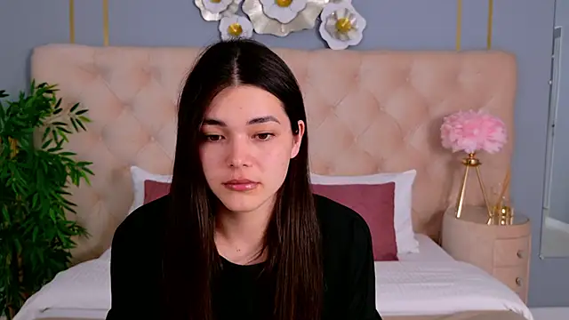 MaddieMeyer online show from 06/12/26, 04:44