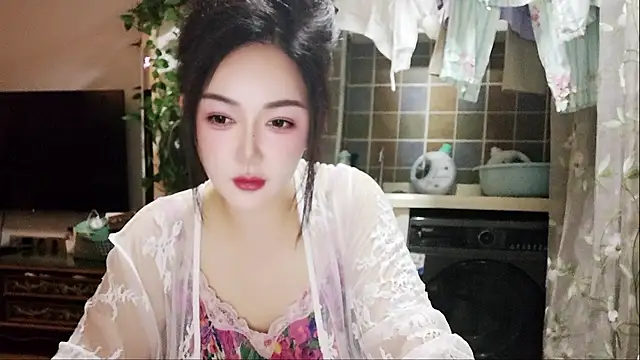 Jiuer5201314 online show from 06/18/26, 02:21