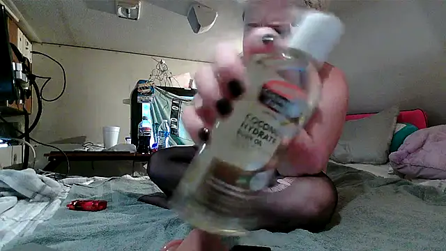 lillyannn321 online show from 06/14/26, 05:48