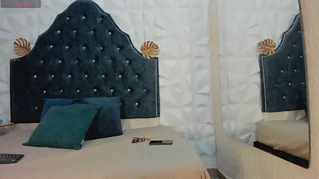 Chloe moon1 online show from 08/01/26, 09:03