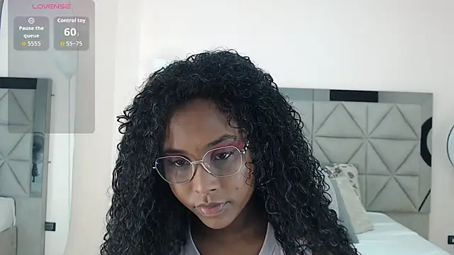 Snapshot of lily_mendoza chatting on 07/15/26, 07:52 lily mendoza online show from 07/15/26, 07:52