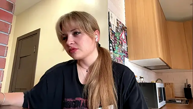 KelleeRodriguel online show from 06/15/26, 02:19