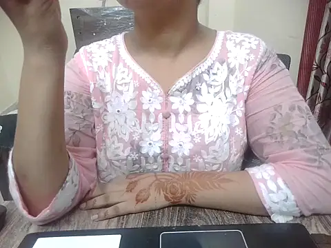 Bold-Divya1 online show from 07/29/26, 01:42