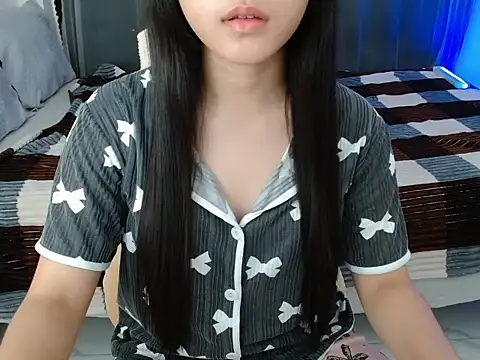 xsavanah01 online show from 07/27/26, 04:36