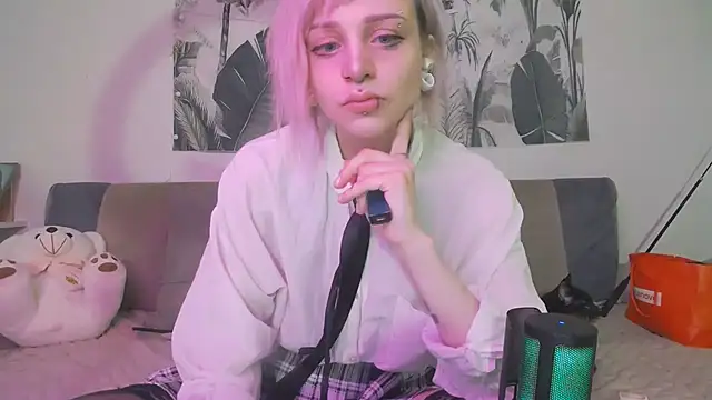 Snapshot of FreyaKatty chatting on 07/08/26, 02:43 FreyaKatty online show from 07/08/26, 02:43
