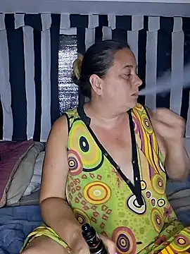 Snapshot of Madame100E chatting on 08/02/26, 10:52 Madame100E online show from 08/02/26, 10:52