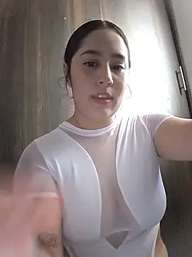 aisha duque  online show from 07/12/26, 10:23