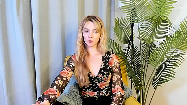 MarielRoloson online show from 06/15/26, 05:15