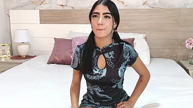Snapshot of MaluCortes chatting on 07/01/26, 11:45 MaluCortes online show from 07/01/26, 11:45