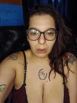 DulceBubbsyy online show from 08/03/26, 11:48