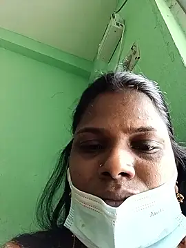 Snapshot of Tamil_Kaviyazhini chatting on 06/19/26, 03:55 Tamil Kaviyazhini online show from 06/19/26, 03:55