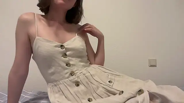 Hilda Valentine online show from 07/15/26, 08:14