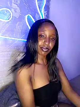 Pretty-Caramel1 online show from 06/18/26, 01:37