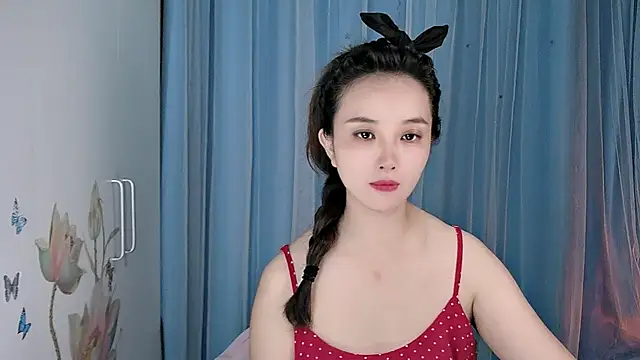 Yesqiko online show from 07/18/26, 04:22