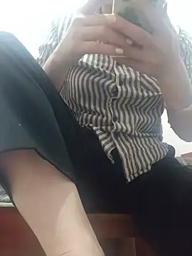 Snapshot of Bong_Hoa chatting on 07/25/26, 02:03 Bong Hoa online show from 07/25/26, 02:03