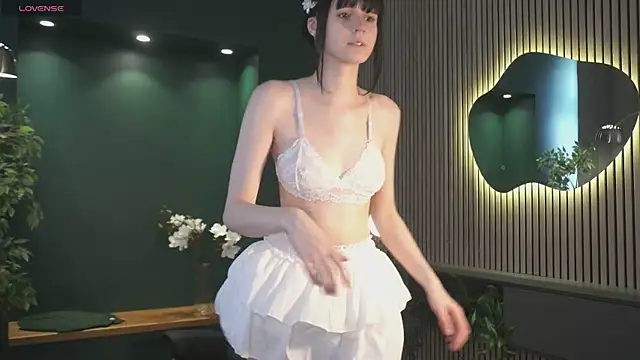 Michelle Rain online show from 07/12/26, 11:45
